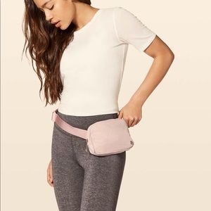 Lululemon Everywhere Belt Bag